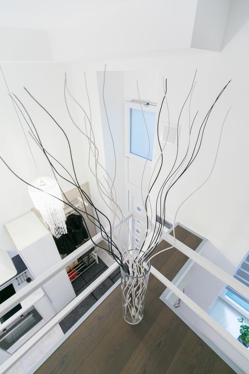 Sleek Minimalist Studio At Inner City Budapest Eksteriør bilde
